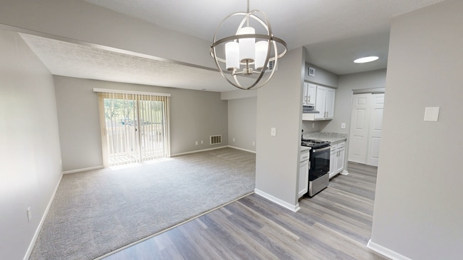 Building Photo - Lakeside Landing Apartments