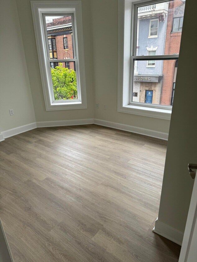 Foto principal - 222 W Franklin St