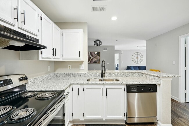 Building Photo - Cambridge Faire