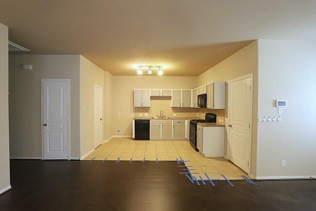 Building Photo - 8219 Malago Point Dr