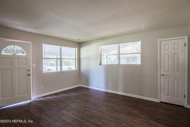 Building Photo - 6722 Frye Ave W