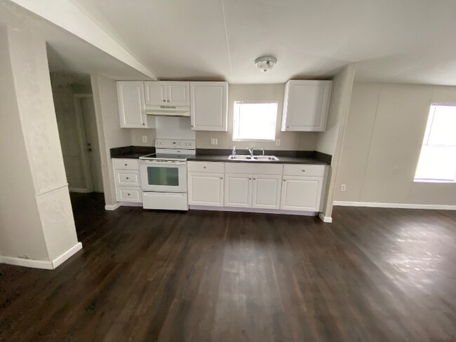 Foto del edificio - 80 Redwood Ln