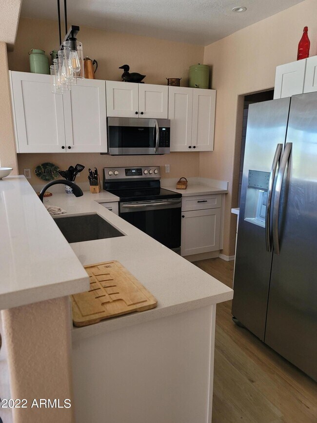16616 E Gunsight Dr Unit 117, Fountain Hills, AZ 85268 Room for Rent