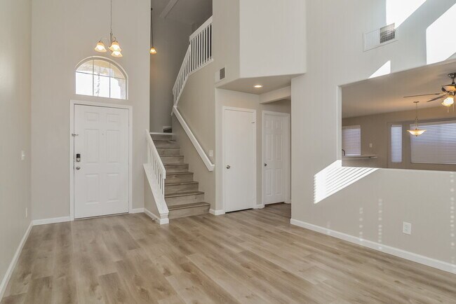 Building Photo - 961 Single Tree Dr