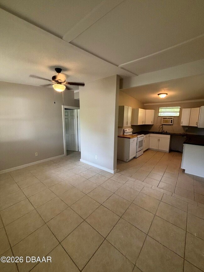 Building Photo - 650 Blakely Ave