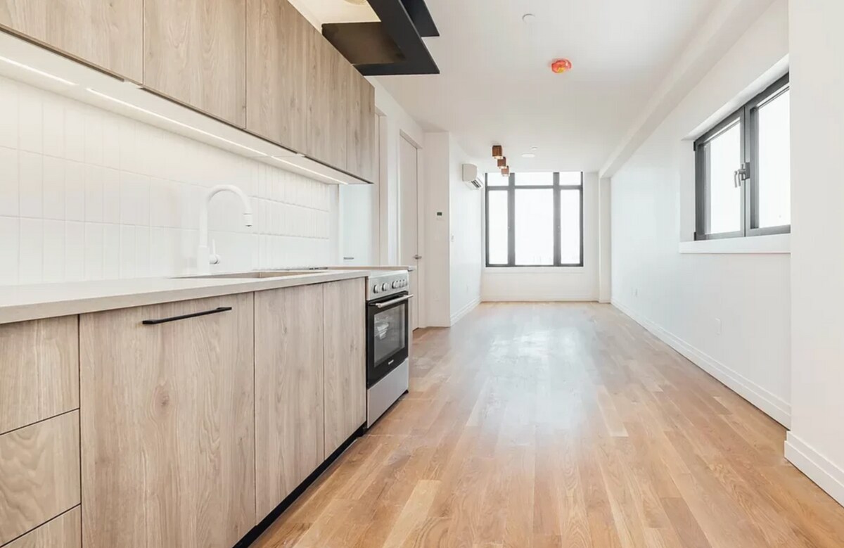Foto principal - KNICKERBOCKER AVENUE
