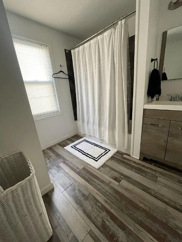 Foto del edificio - 240 Springfield St