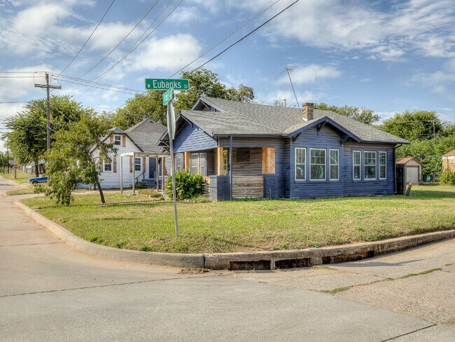 Foto del edificio - Beautifully Updated Bungalow!