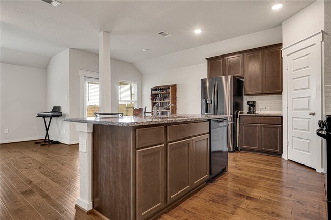 Building Photo - 30280 Kingston Heath Dr