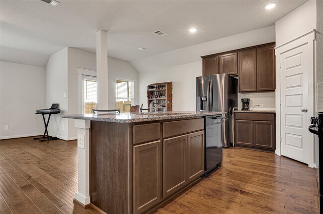 Foto del edificio - 30280 Kingston Heath Dr