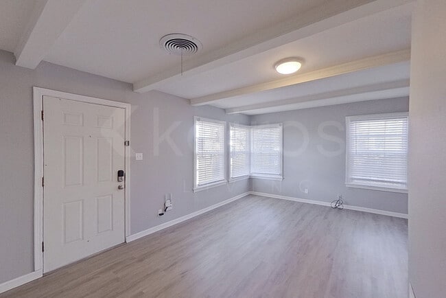 Foto del edificio - 4211 Cline Rd