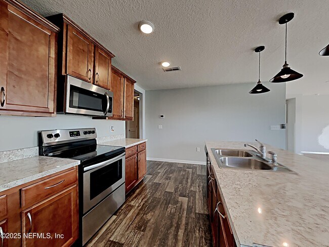 Foto del edificio - 2209 Pebble Point Dr