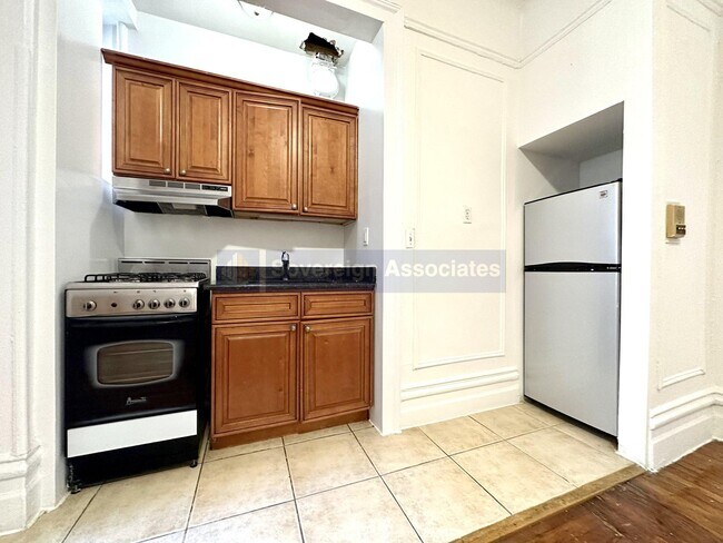 Foto del edificio - 45 Tiemann Place