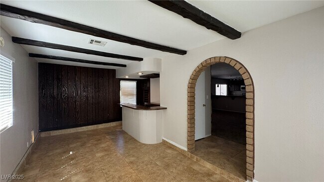 Building Photo - 4745 E Lana Dr