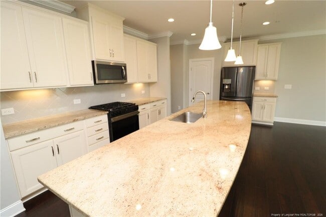 Building Photo - 410 Boscawen Ln
