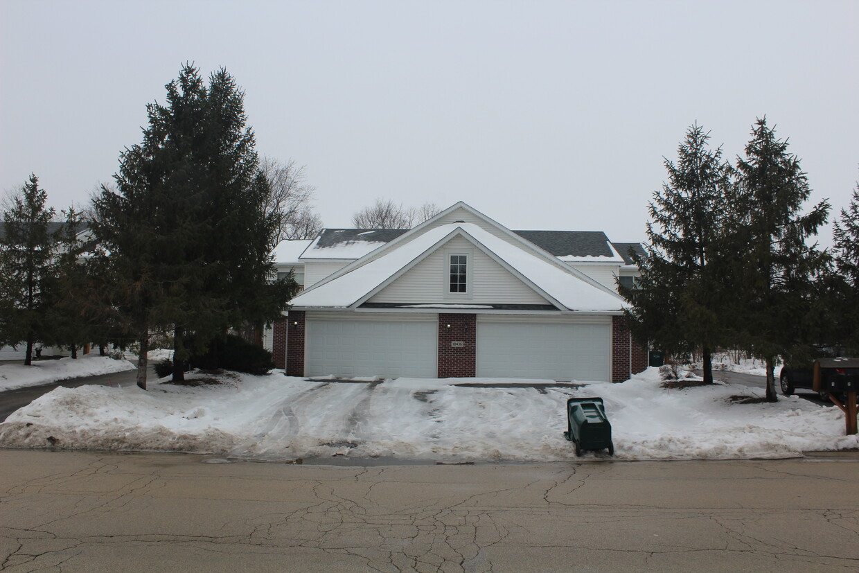 Primary Photo - 10436 Metalmark Ln