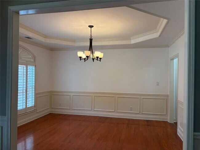 Foto del edificio - 96 Highgrove Dr