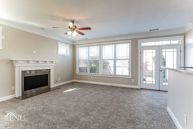 Building Photo - 1652 Sahale Falls Dr