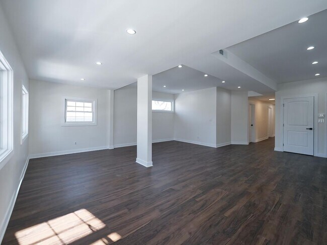 Foto del edificio - 149 N Waller Ave