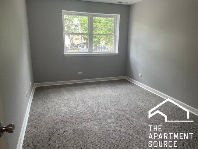Foto del edificio - 6954 N Greenview Ave
