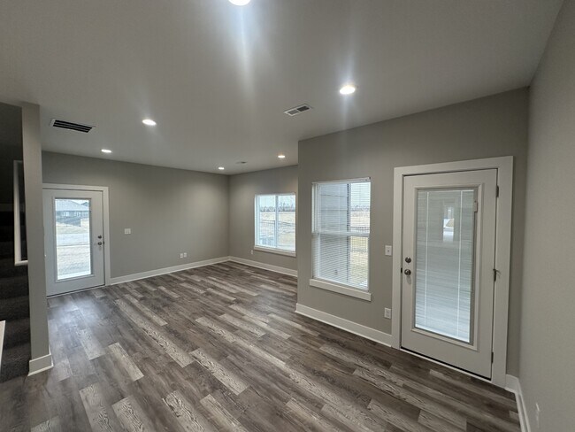 Foto del edificio - 16303 W Lynndale St