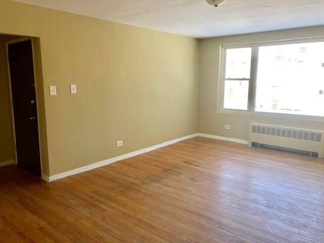 Foto del edificio - 6122 N Seeley Ave