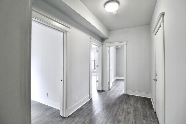 Foto del edificio - 3718 S Indiana Ave