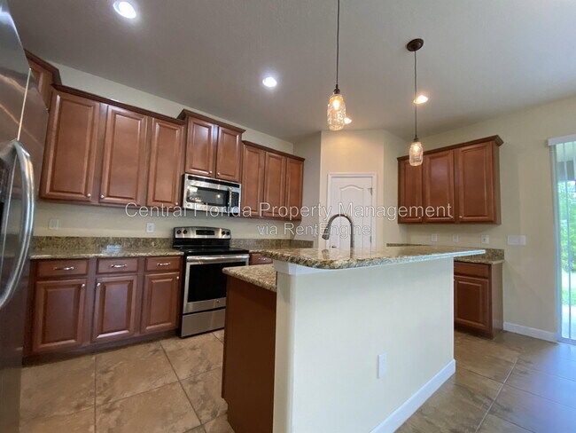 Foto del edificio - 6119 Waterside Island Ln
