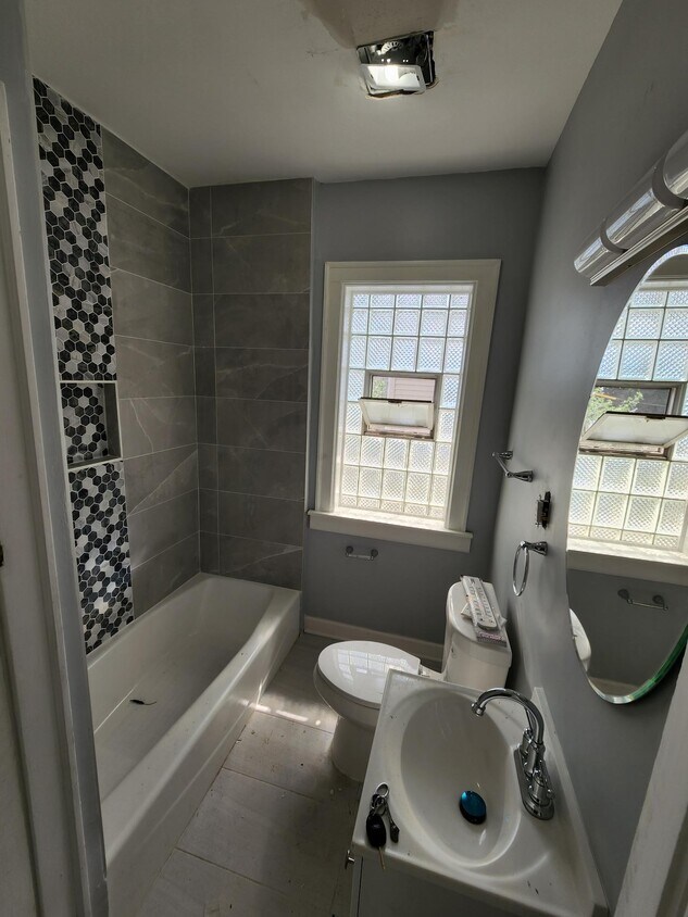 2123 Davis Ave, Whiting, IN 46394 House Rental in Whiting, IN