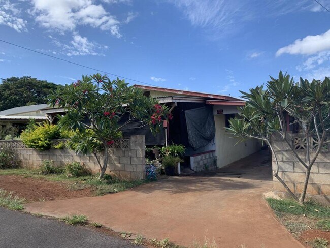 Foto del edificio - 1685 Alahula St.