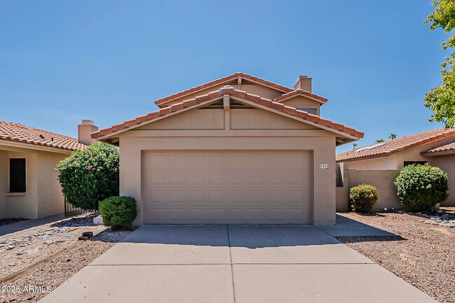 Building Photo - 1024 N Arvada