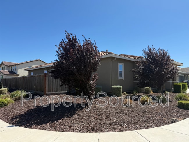 Building Photo - 614 Madrone St