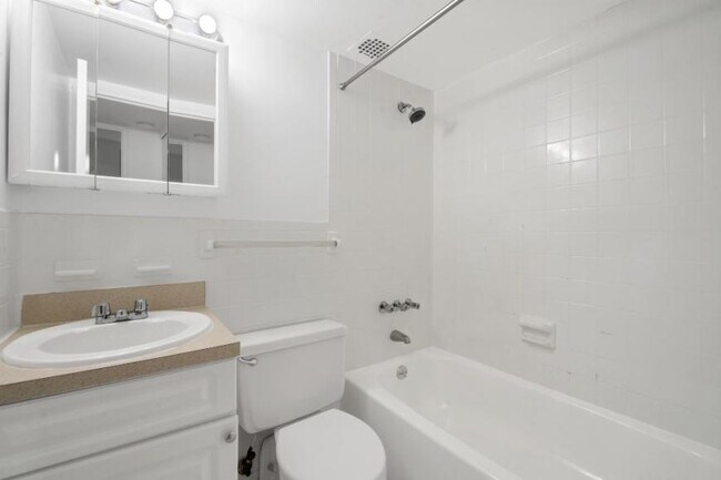 Building Photo - 0 bedroom in New York NY 10010