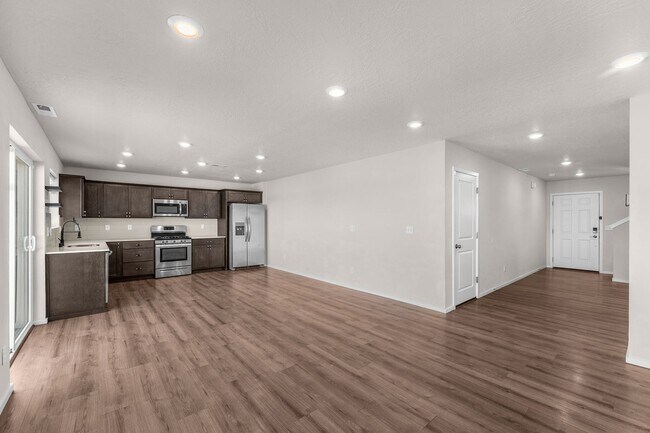 Foto del edificio - Beautiful 2022 Built Home With Views!