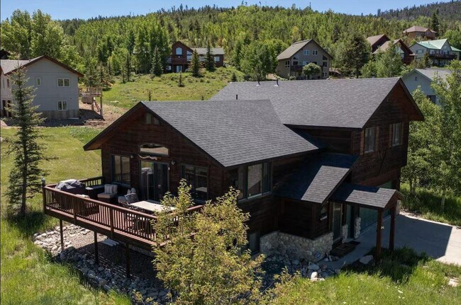 Building Photo - 144 Spruce Dr