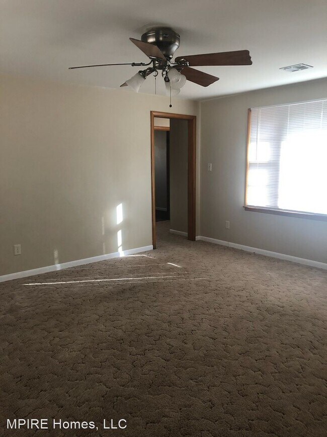 Building Photo - 3 br, 1 bath House - 1501 Lakin Ave.
