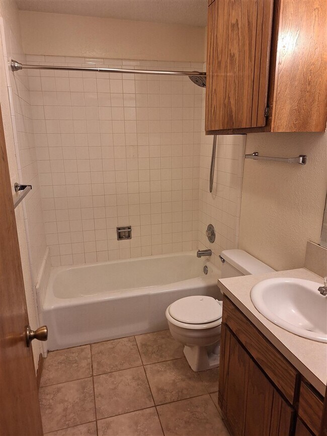 Foto del edificio - 7222 NW Cherry Cir