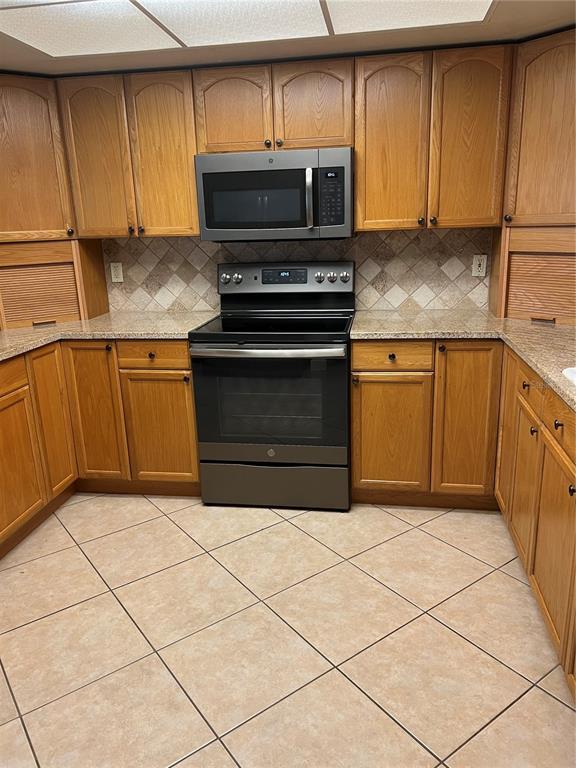 Building Photo - 9809 Lombard Ct