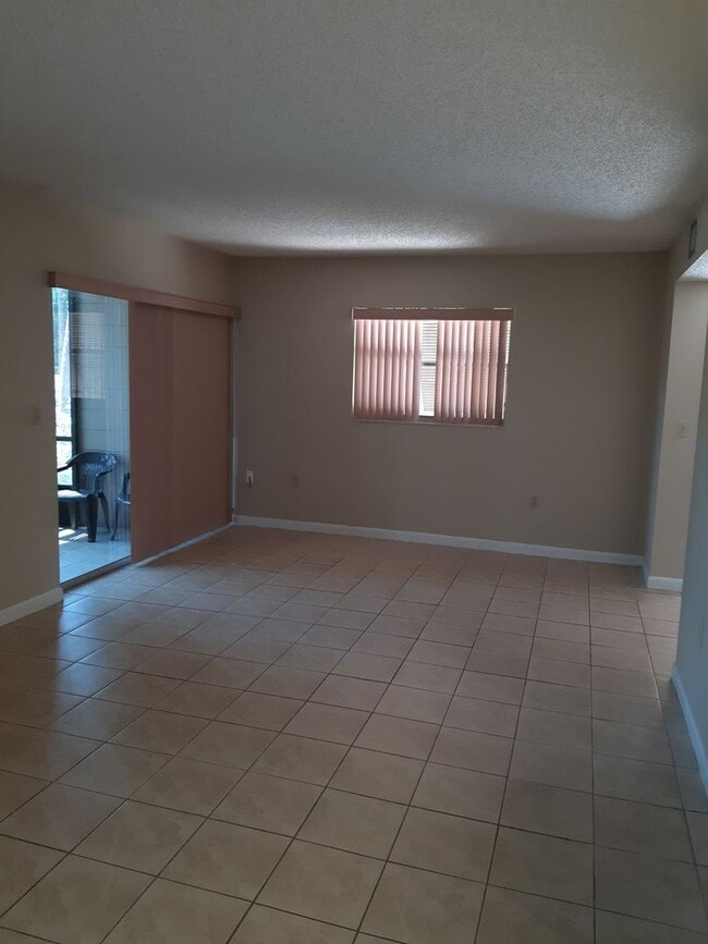 Building Photo - 2 br, 2 bath House - 110 CYPRESS WODDS COU...