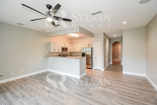 Building Photo - Coming HOME never felt so good!