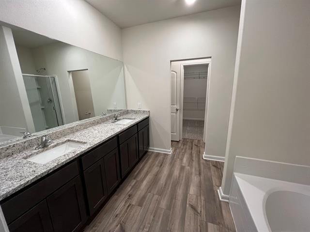 Building Photo - 913 Serena Dr