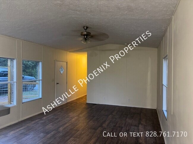Building Photo - 127 Holt Ridge