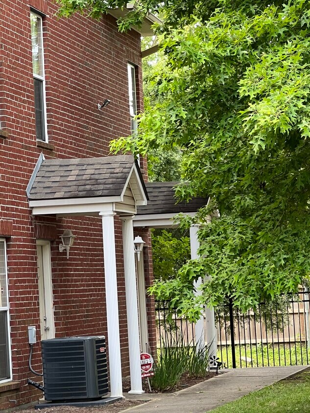 Last condo entry - 1741 Brightside Dr