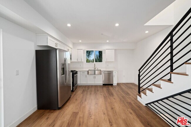 Foto del edificio - 6336 Beck Ave
