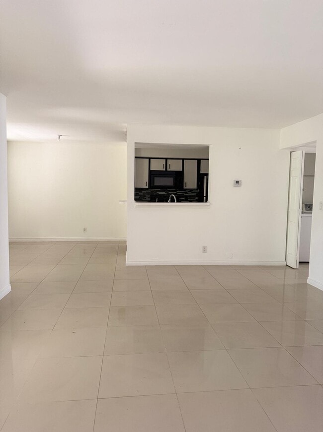 Building Photo - 815 Boynton Beach Blvd
