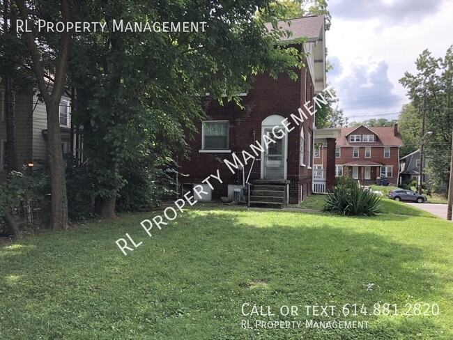 Building Photo - Renting for the 25-26 school year-3 bedroo...