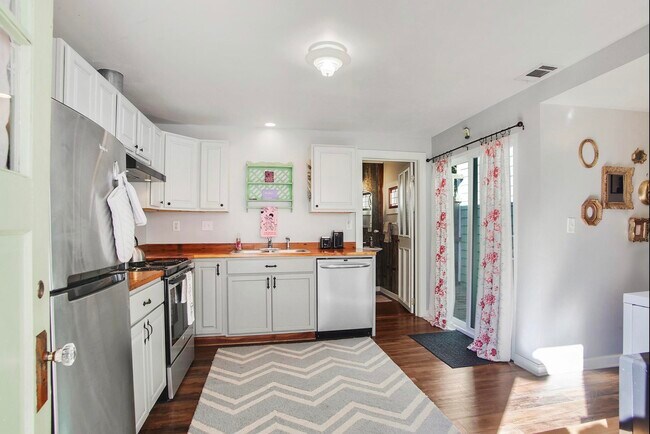 Building Photo - 1413 St Roch Ave