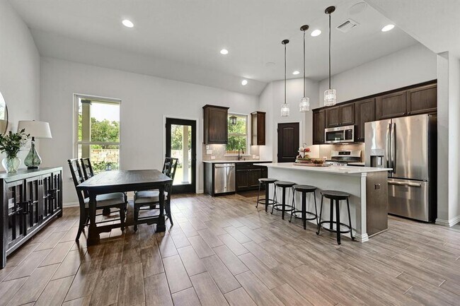 Building Photo - 120 Wooden Lodge Dr