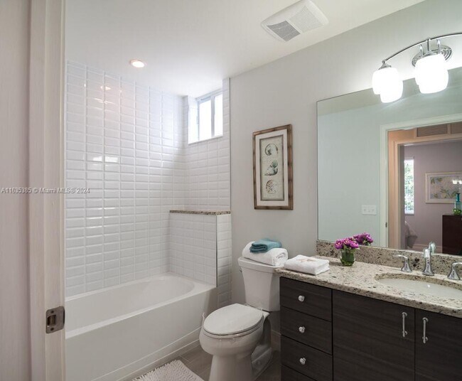 Foto del edificio - 833 SW 13th Ct