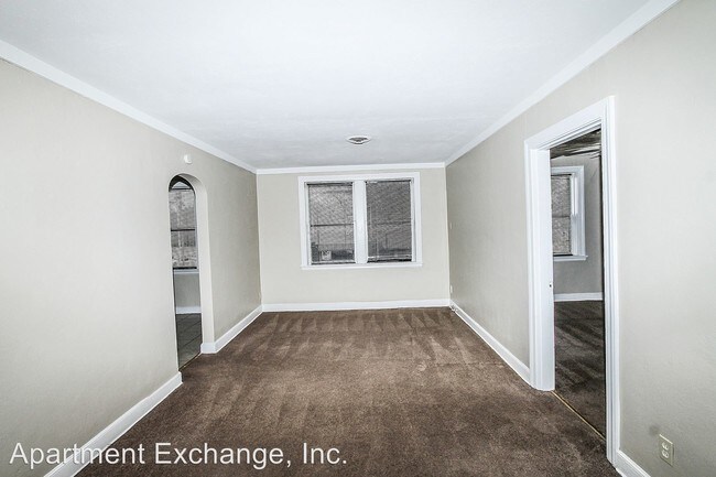Foto del edificio - 305-311 S Florissant Rd